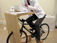 Der Fahrrad-Schreibtisch