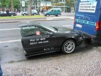 Halbes Auto von der Ex