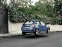 Schwebendes Auto