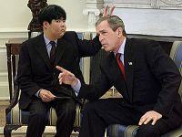 Junge mit Bush