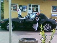 Nonne mit BMW-Z4
