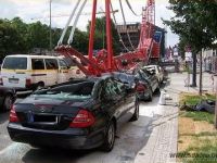 Mercedes im Halteverbot