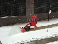 Er wäre so gerne ein Schneemobil