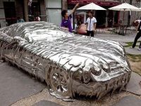 Komisches Auto