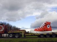 Turnschuh-Transport