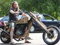 Erstes Holz-Motorrad in Deutschland